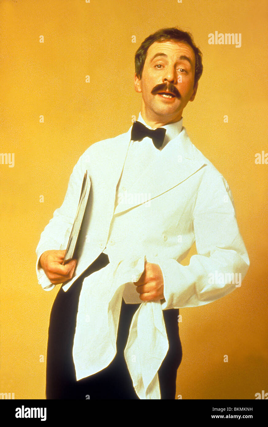 FAWLTY TOWERS (TV) ANDREW SACHS BBC CRÉDIT DAAA 014 Banque D'Images