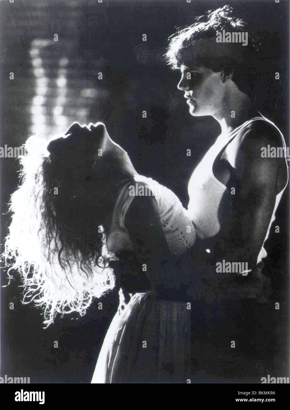 Le FEU PAR LE FEU (1986) VIRGINIA MADSEN, CRAIG SHEFFER FWHF P 005 Banque D'Images