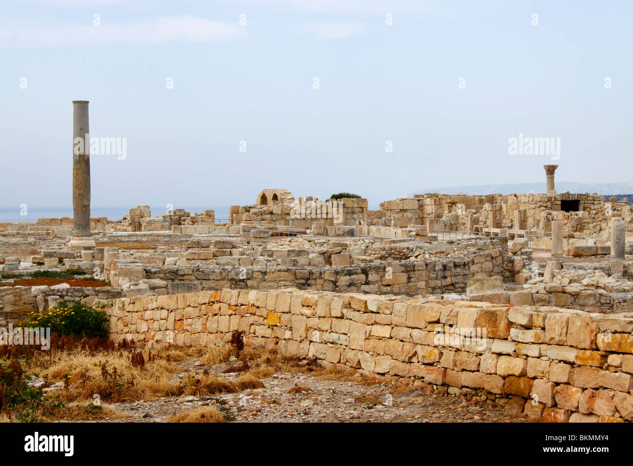 L'ANCIENNE DEMEURE DE LA BASILIQUE CHRÉTIENNE À KOURION, SUR L'île de Chypre. Banque D'Images
