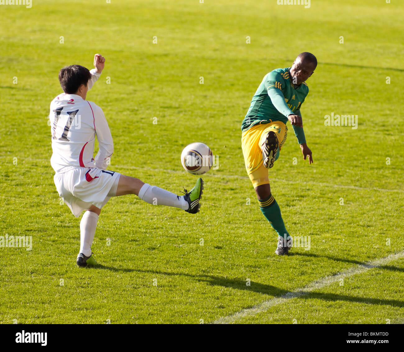 L'équipe nationale d'Afrique du Sud 2010 des essais dans un match contre l'équipe de la Corée du Nord,11 In-Guk Mun Banque D'Images