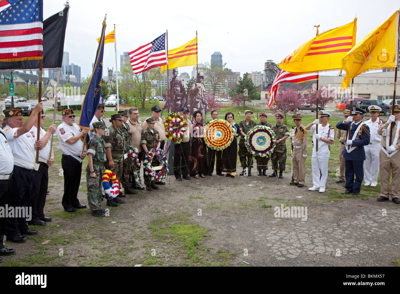 Les Vietnamiens et les Américains Mark 35e anniversaire de la chute de Saigon Banque D'Images