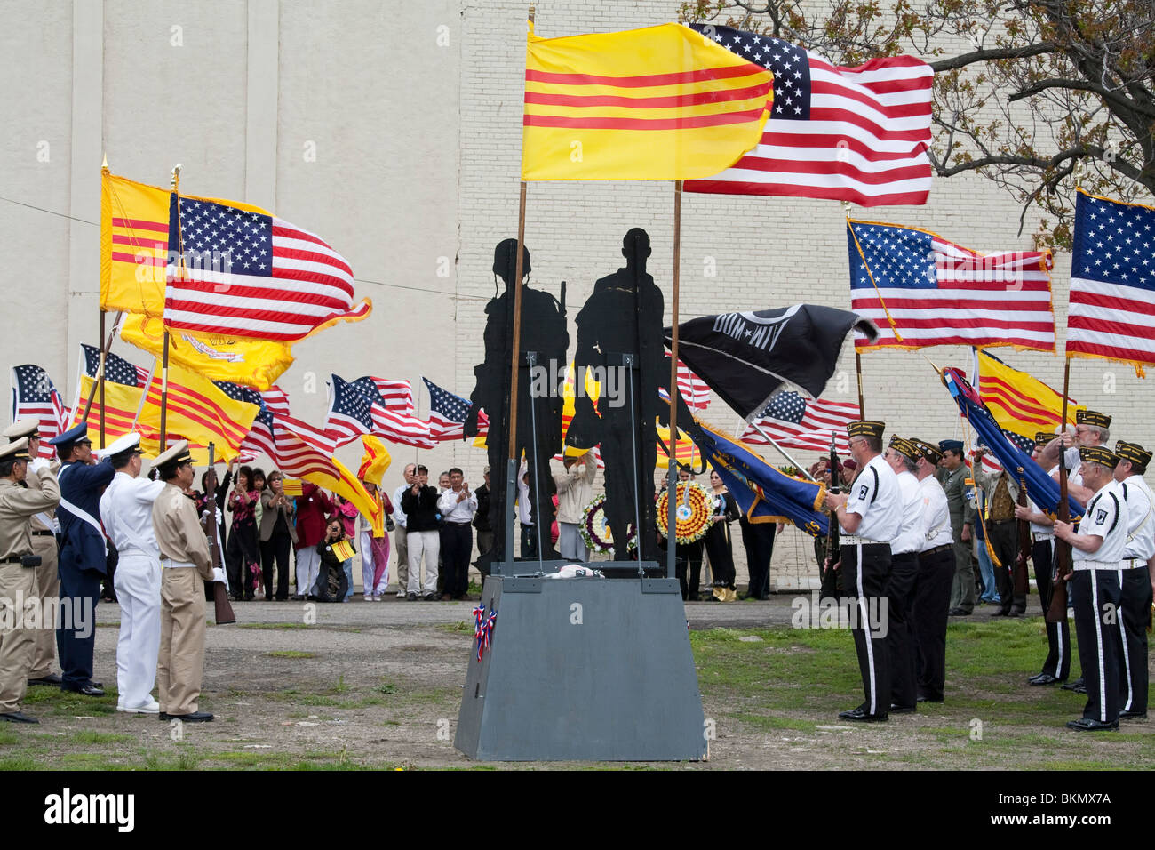 Les Vietnamiens et les Américains Mark 35e anniversaire de la chute de Saigon Banque D'Images