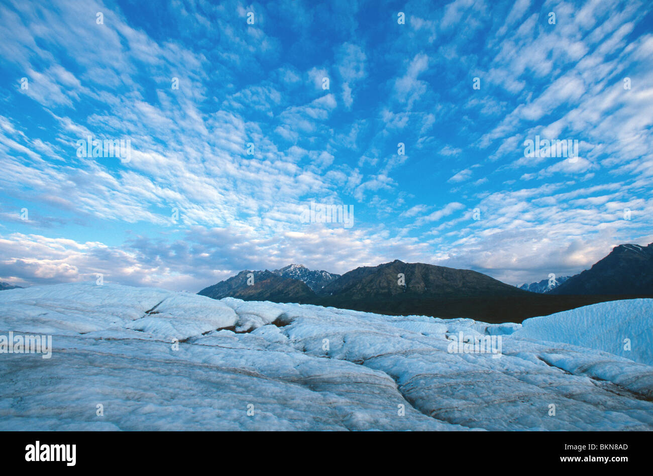 Ciel dramatique au-dessus de Matanuska Glacier en Alaska États-Unis Banque D'Images