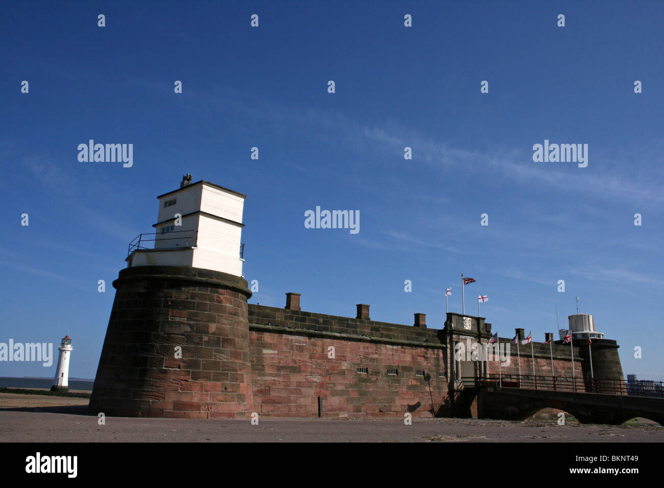 Fort Perchaude Rock et phare à New Brighton, le Wirral, Wallasey, Merseyside, Royaume-Uni Banque D'Images