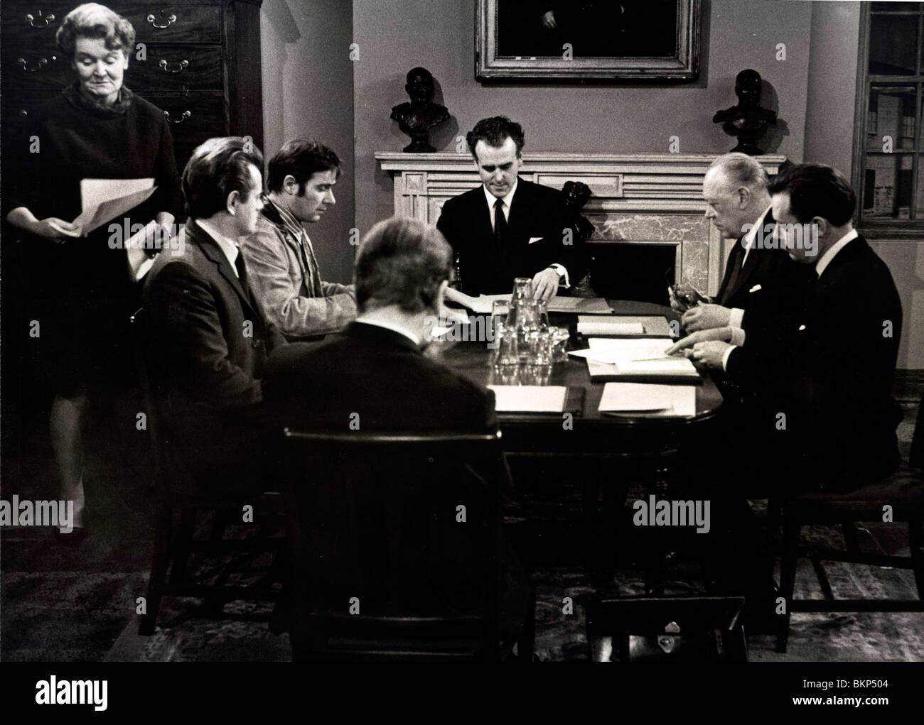 GEORGE COLE : "UN HOMME DE NOTRE TEMPS' GGCL 004P Banque D'Images