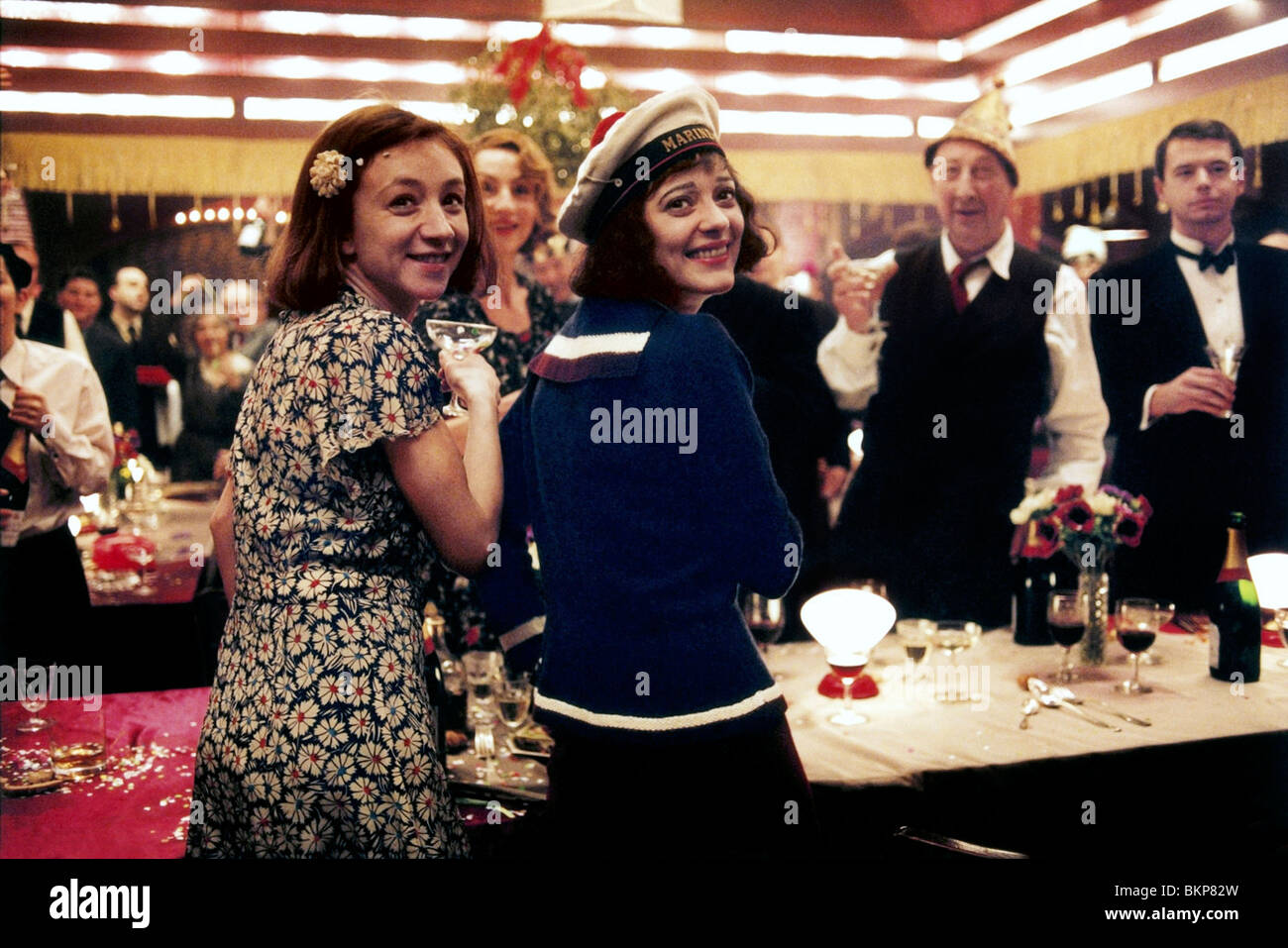 LA VIE EN ROSE (2007) LA MOME (ALT) EDITH PIAF (ALT) LA VIE PASSIONNÉE D'EDITH PIAF (ALT) Marion COTILLARD LAMM 001-06 Banque D'Images