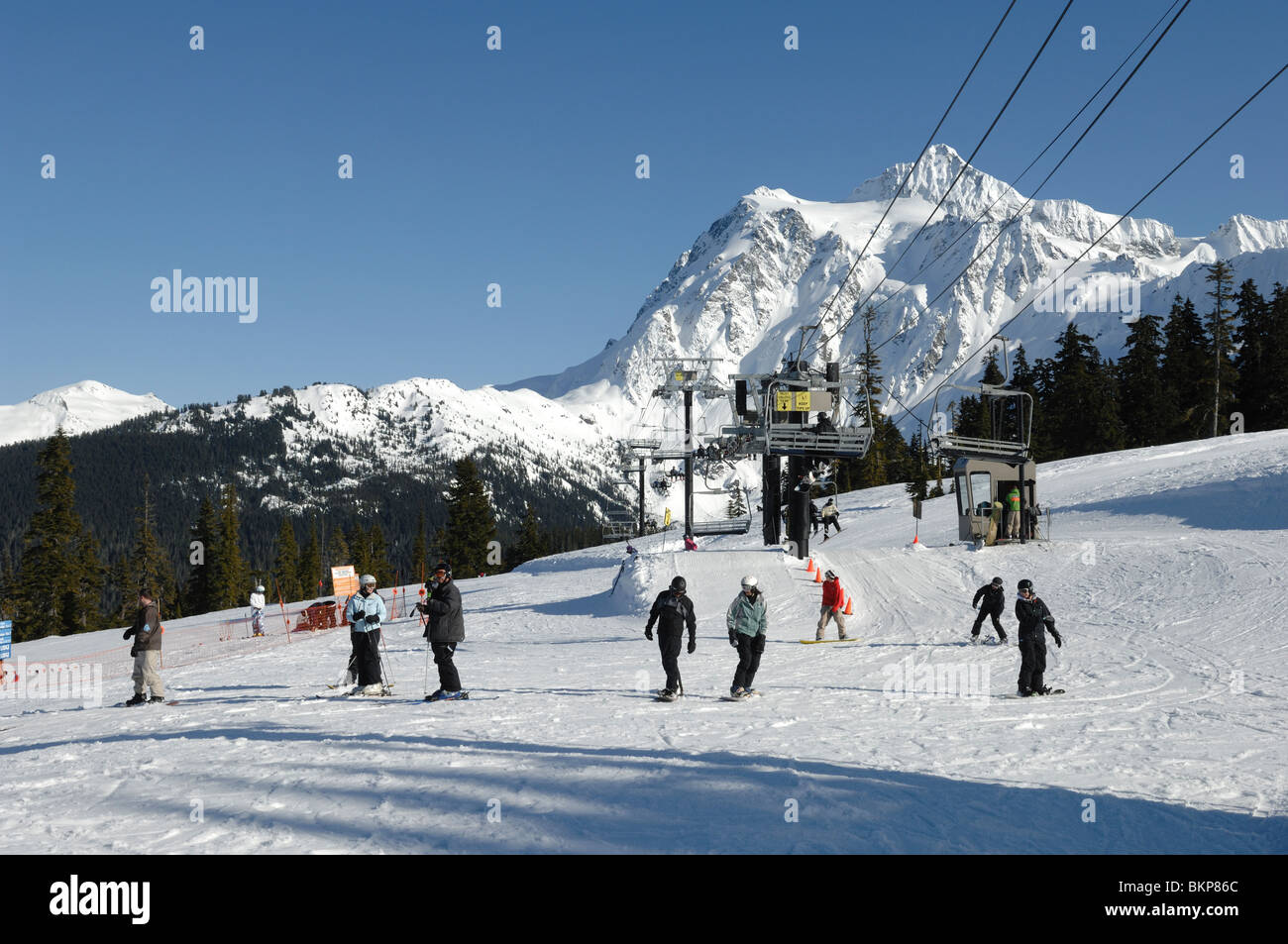 Le Mont Baker et ski Mont Shuksan salon dans l'État de Washington partie du Pacifique nord-ouest de l'Amérique du Nord sur une journée ensoleillée. Banque D'Images