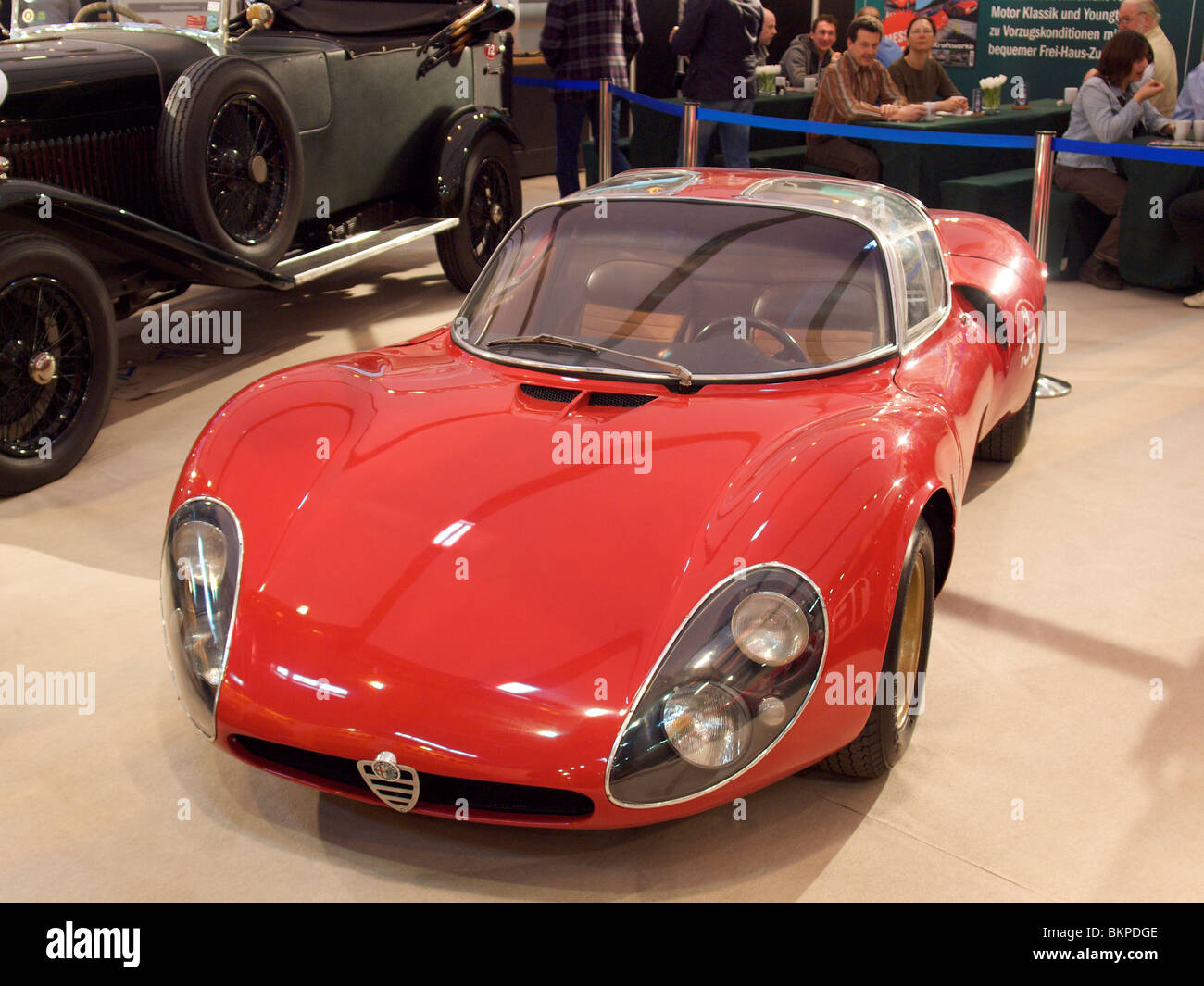 Très rare Alfa Romeo Tipo 33 Stradale T33 aux enchères au Techno Classica à Essen, Allemagne NRW. Banque D'Images