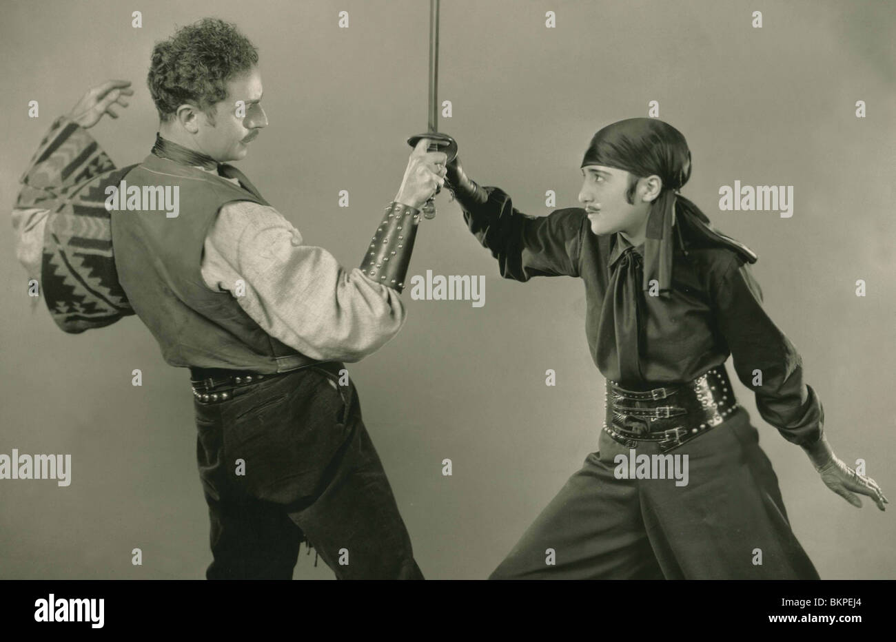 SENORITA (1927) WILLIAM POWELL, Bebe Daniels SENO 001-01 Banque D'Images