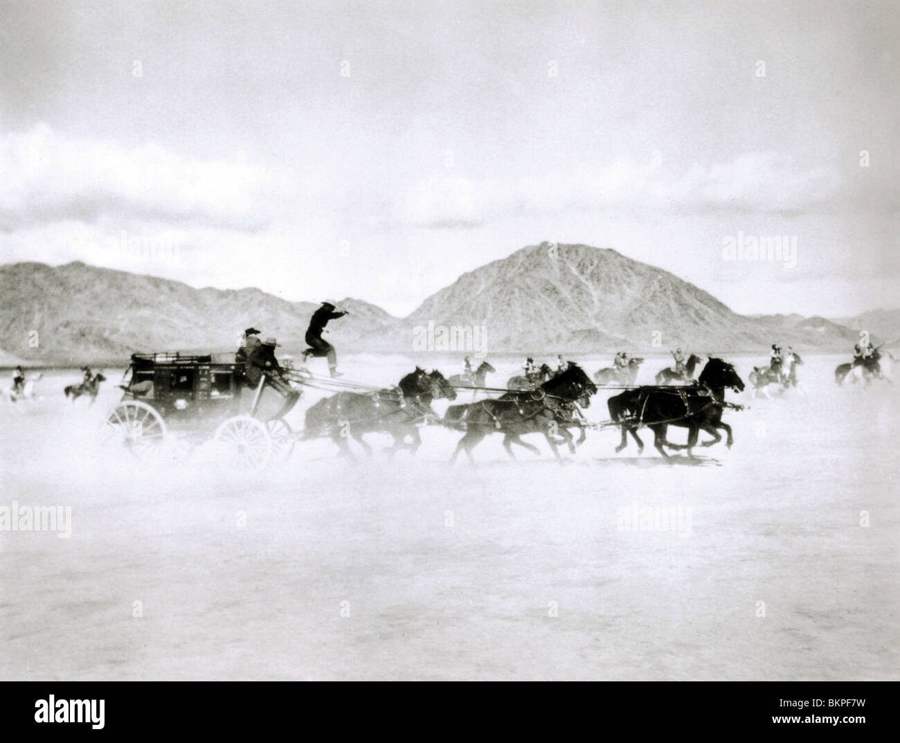 STAGECOACH (1939) GEORGE BANCROFT, ANDY DEVINE, JOHN WAYNE SCCH 008P Banque D'Images