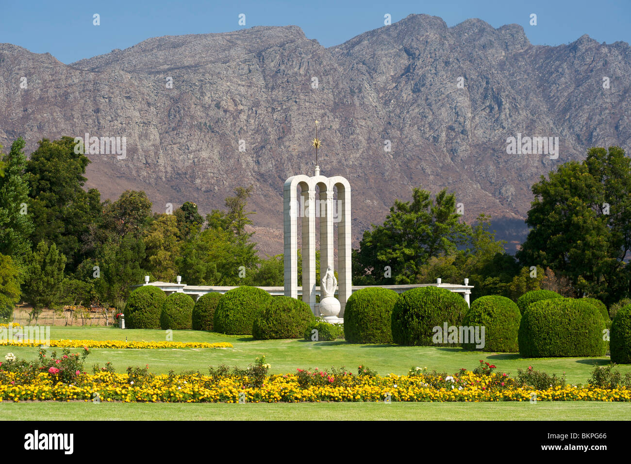 Le Huguenot monument dans la ville de Franschhoek, Province de Western Cape, Afrique du Sud. Banque D'Images