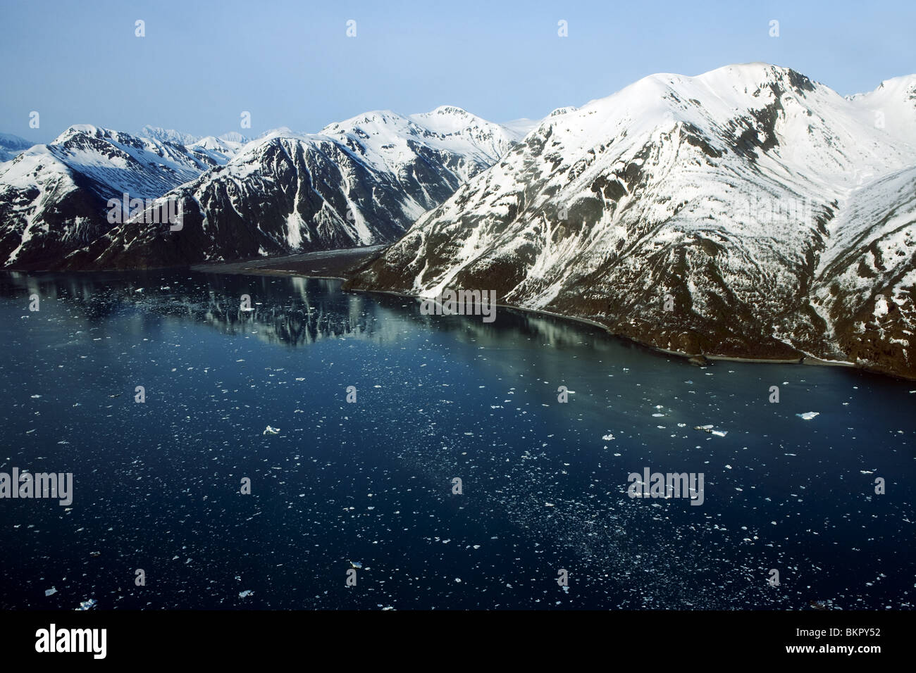 Vue panoramique de la baie de désenchantement dans le Fjord Russell désert près de Yakutat, Alaska Banque D'Images