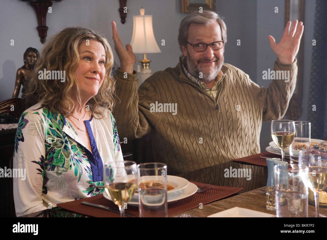 AWAY WE GO (2009) Jeff Daniels, Catherine O'HARA SAM MENDES (DIR) 002 Banque D'Images