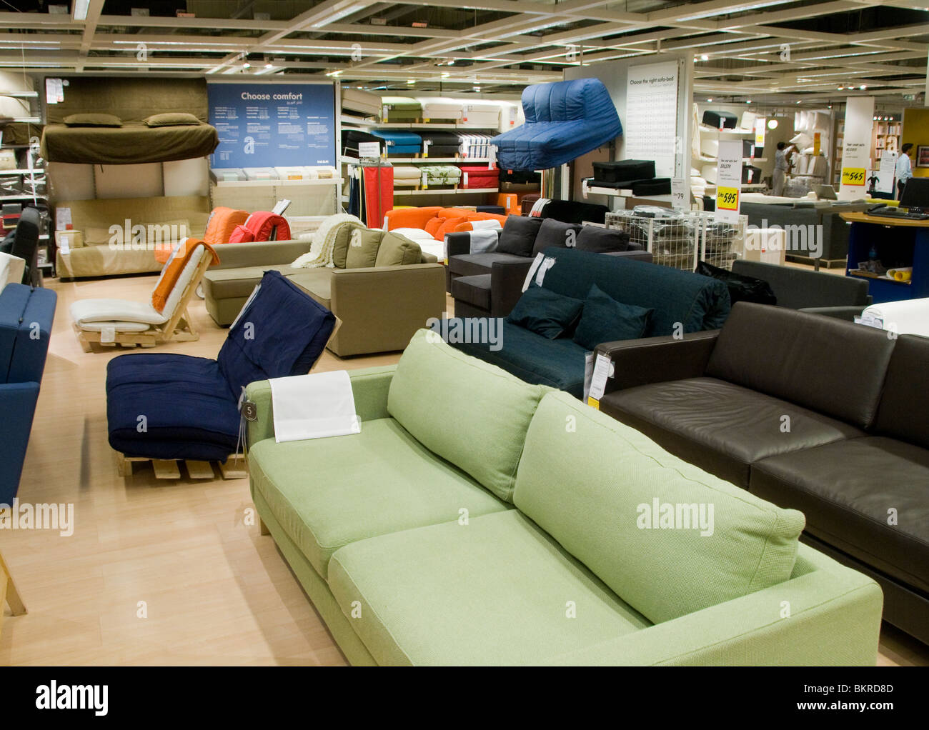 Canapé est à vendre chez Ikea home furnishing store Photo Stock - Alamy