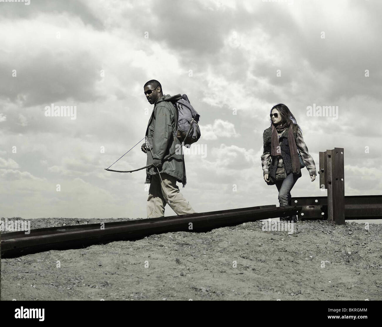 Le LIVRE D'ELI (2010) Denzel Washington, Mila Kunis ALBERT HUGHES (DIR) 001 Banque D'Images