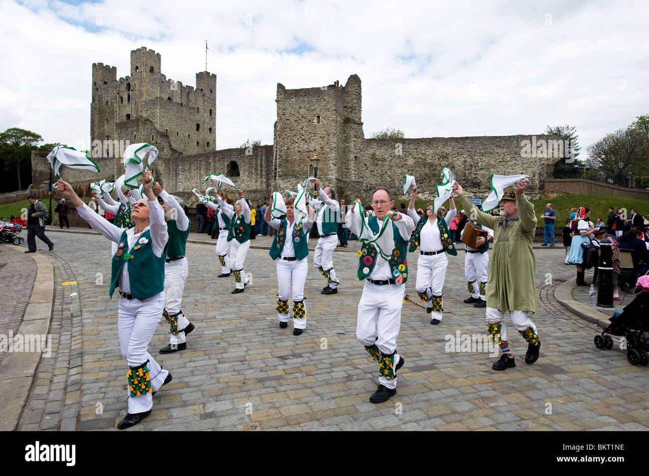 La danse morris aux socs Festival à Rochester dans le Kent Banque D'Images