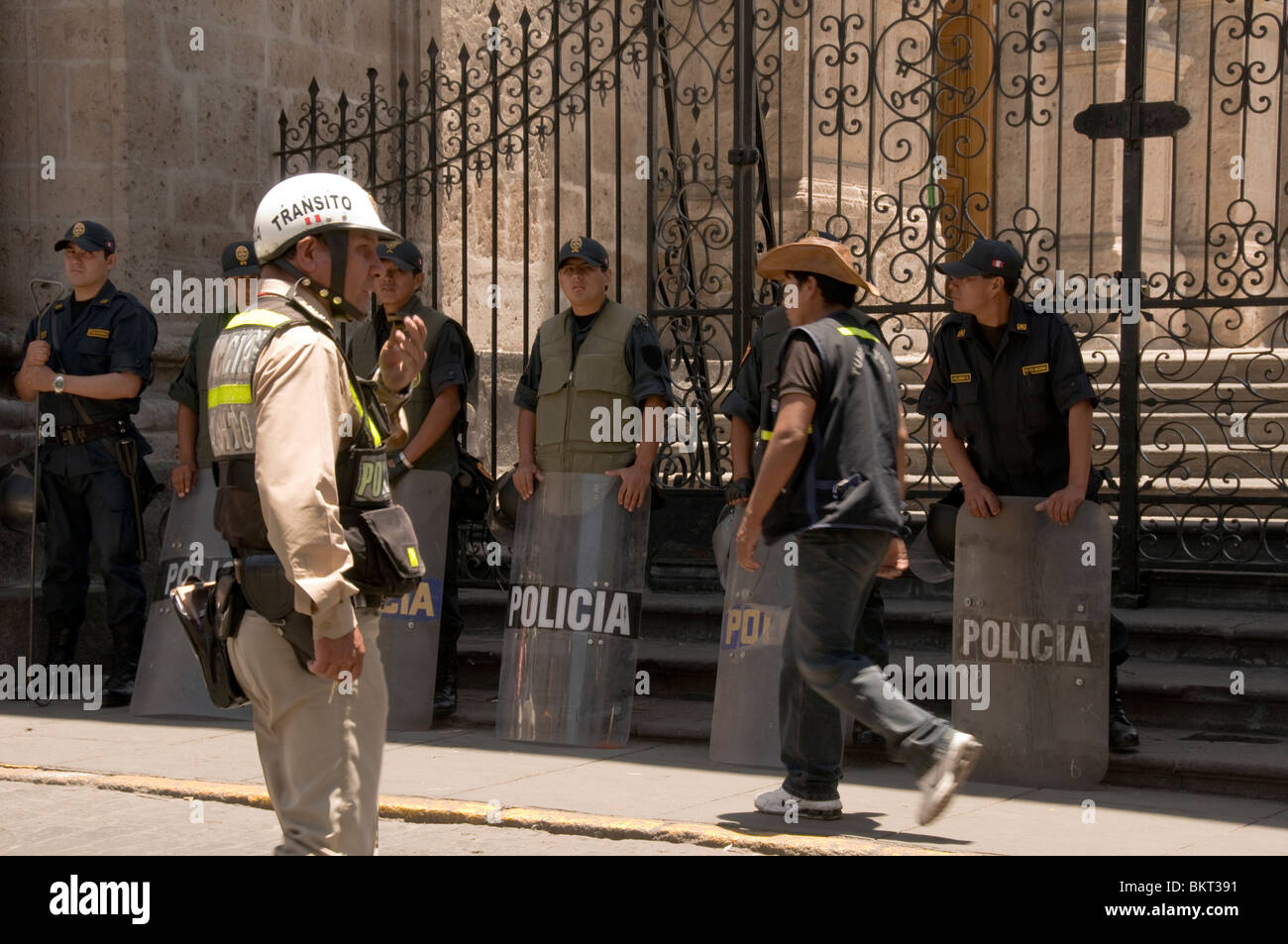 La police anti-émeute à Arequipa, Pérou. Banque D'Images