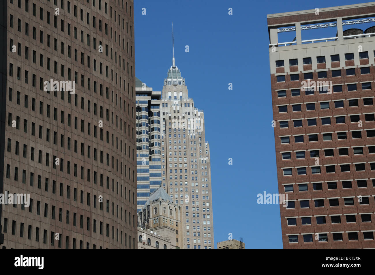 Le gratte-ciel de style Art déco à 70 Pine Street dans le quartier financier de Manhattan a été construit pour les villes et de service ouvert en 1932. Banque D'Images