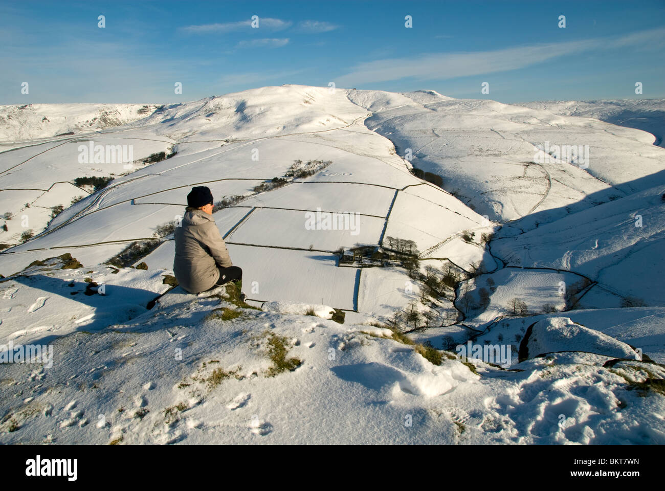 Le Kinder du Scoutisme en hiver, le plateau de la Montagne de la Famine, près de Hayfield, Peak District, Derbyshire, Angleterre, RU Banque D'Images