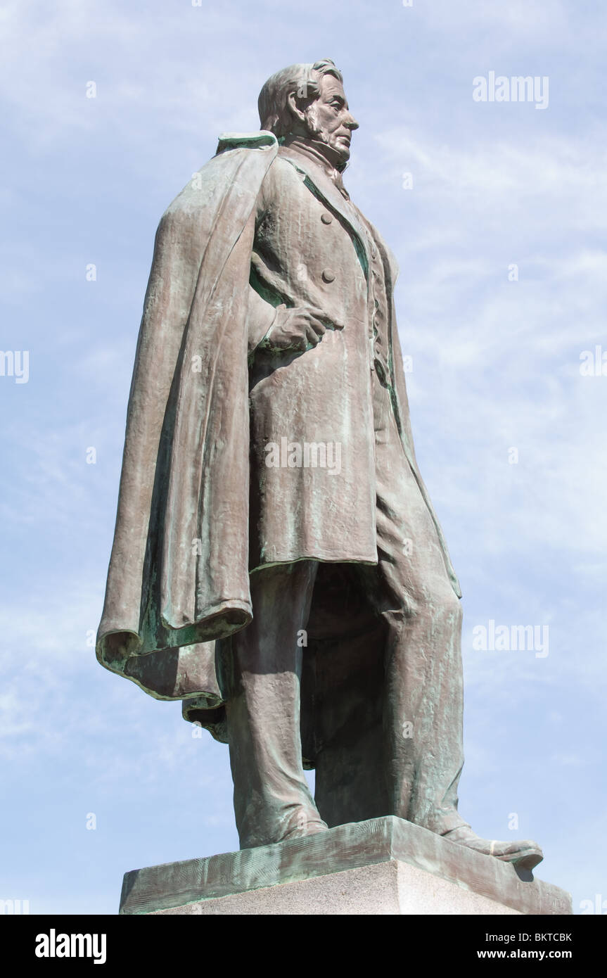 Statue de William Hamilton Merritt, qui a défendu l'immeuble du premier canal Welland. Banque D'Images