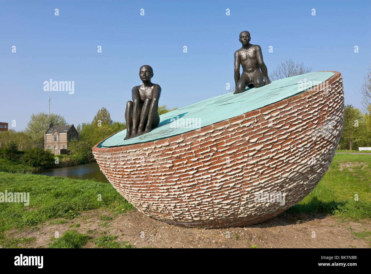 Sculpture dans le parc public de melon. Amsterdam, Pays-Bas Banque D'Images