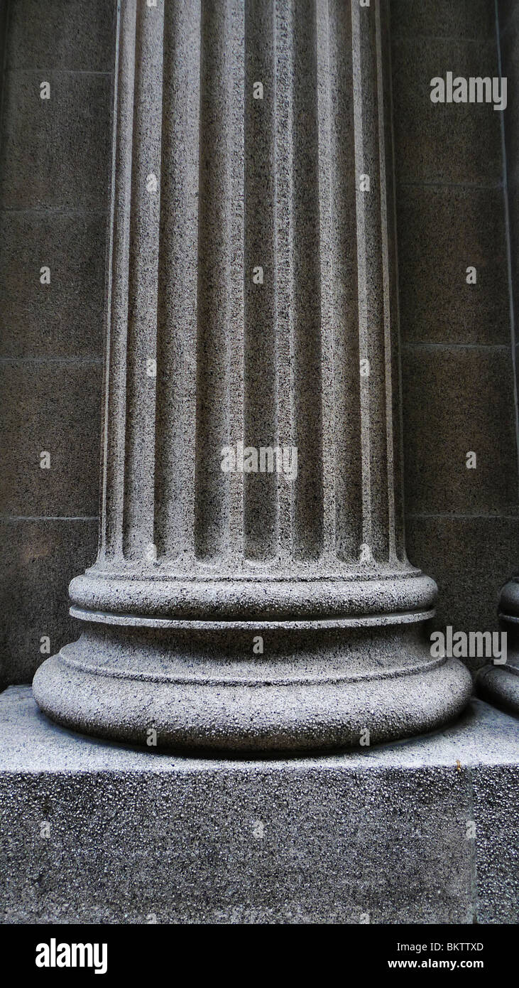 Close-up d'un solide pilier de l'architecture de soutien de base. Banque D'Images