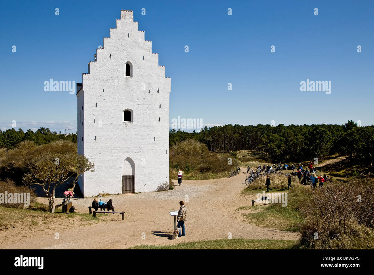 L'église à couvert de sable de dune plantation Skagen Banque D'Images