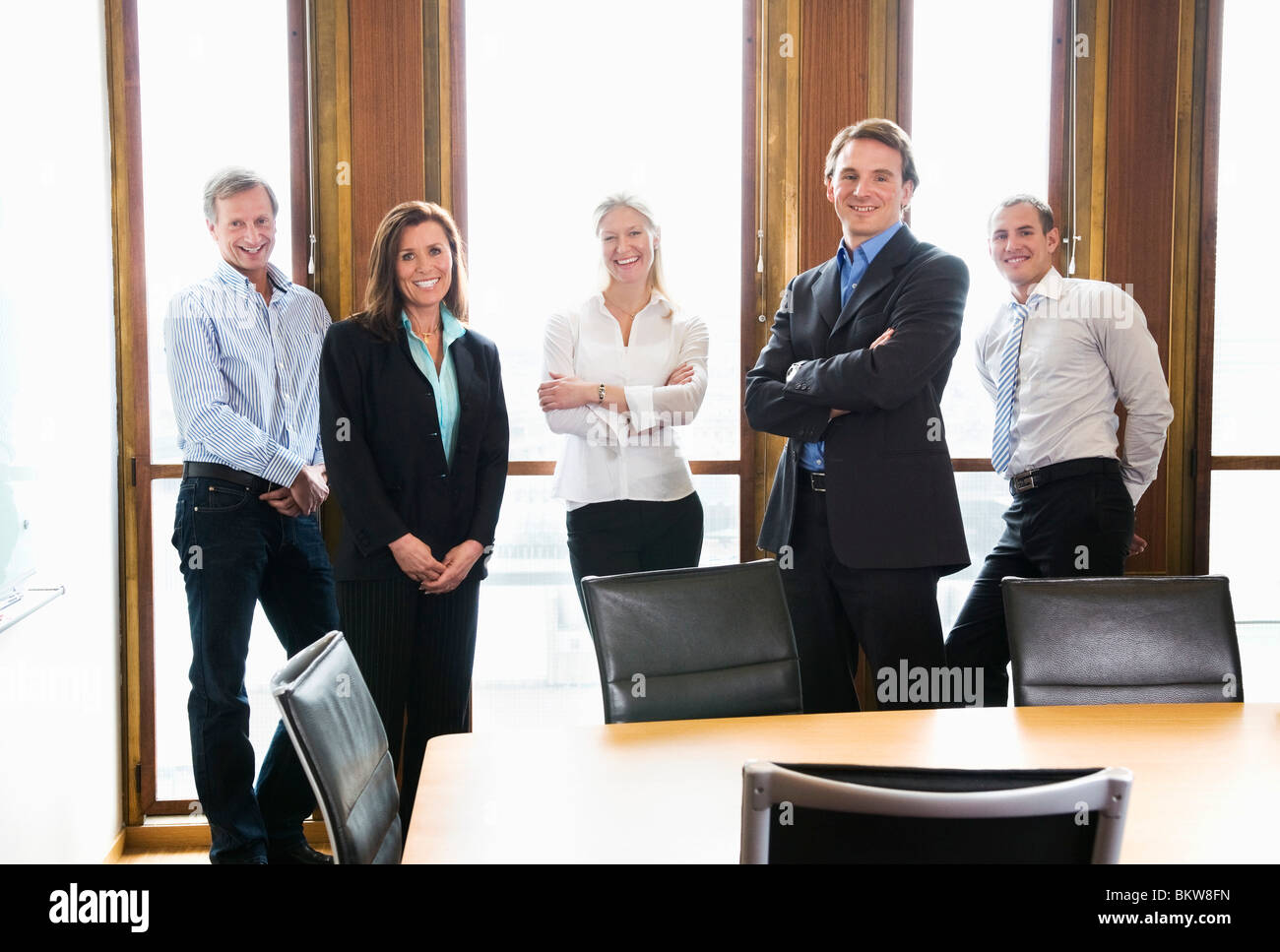 Cinq collègues posing Banque D'Images