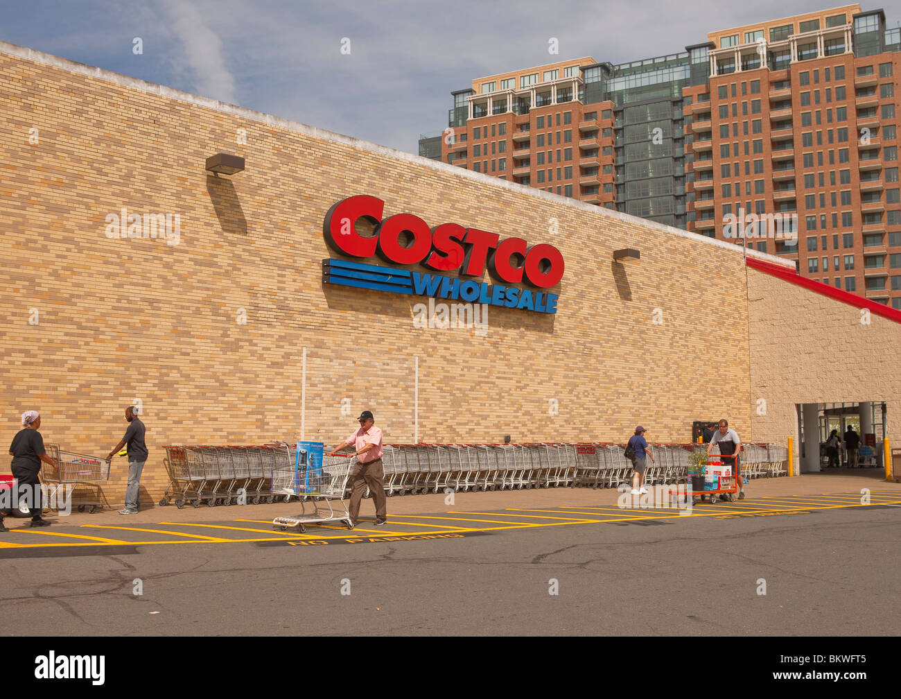 ARLINGTON, VIRGINIA, USA - Costco Wholesale store. Banque D'Images