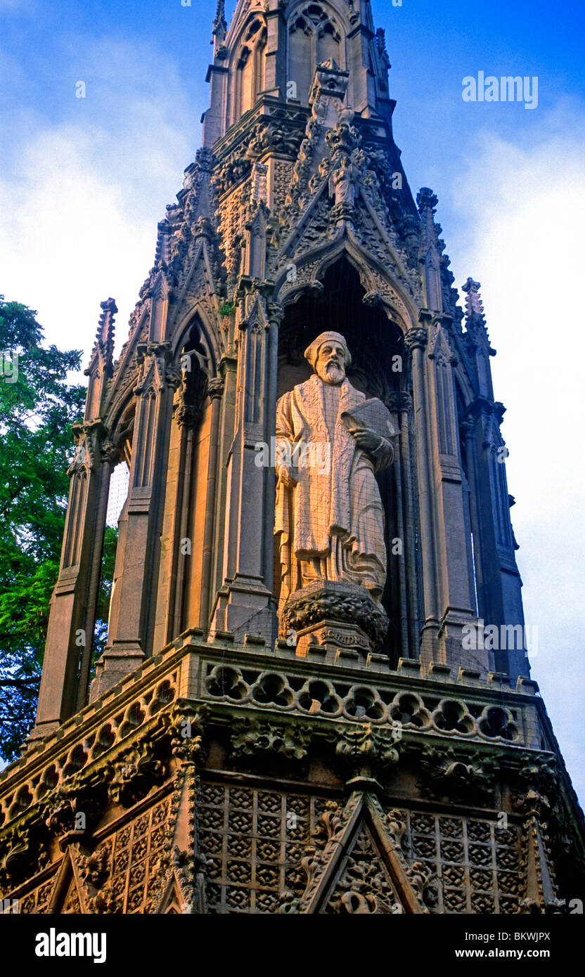 Le Martyr's Memorial, Oxford, Angleterre, commémorant la mort de Nicholas Ridley, Hugh Latimer et Thomas Cranmer en 1555 Banque D'Images