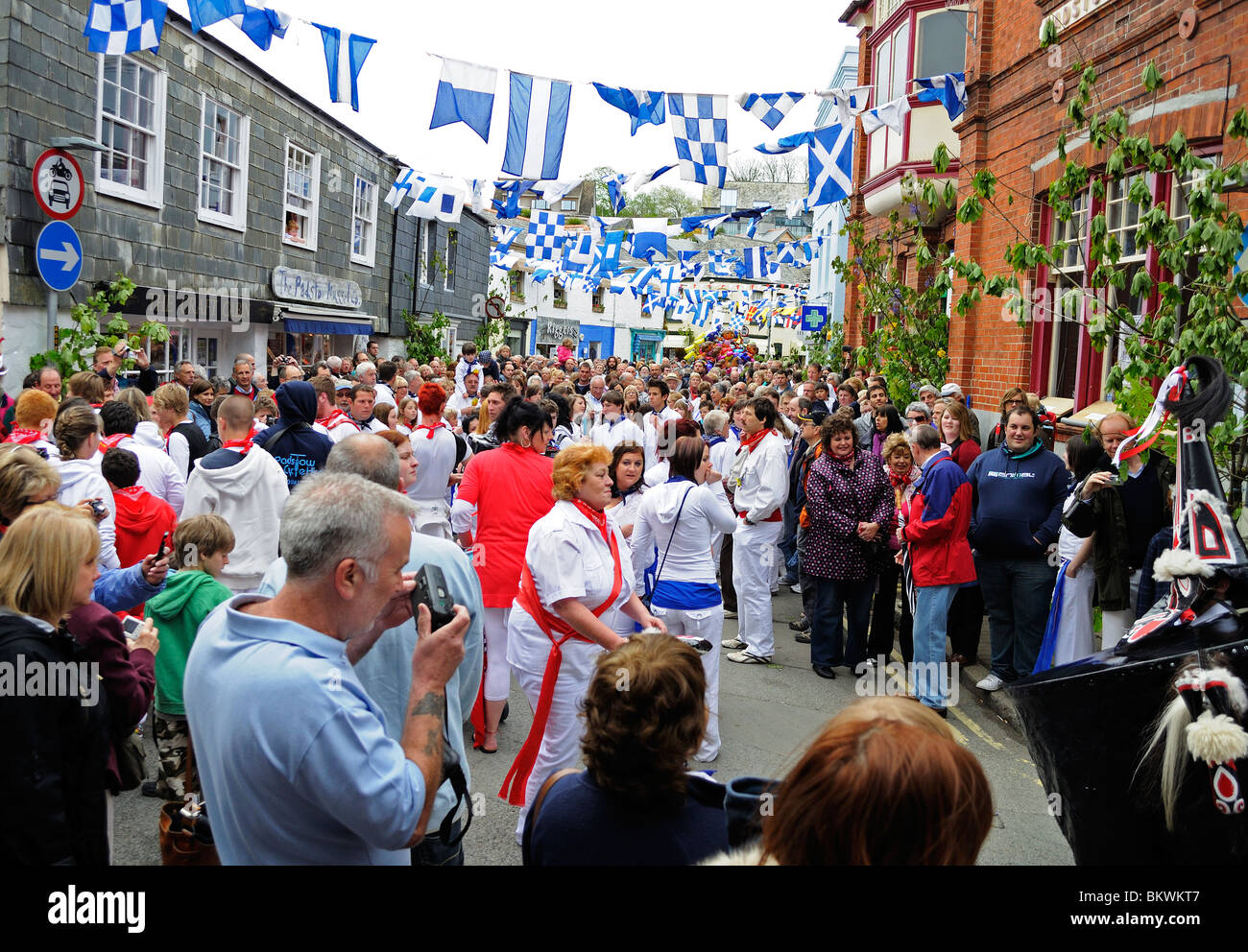 Obby oss day à Padstow, Cornwall, uk Banque D'Images