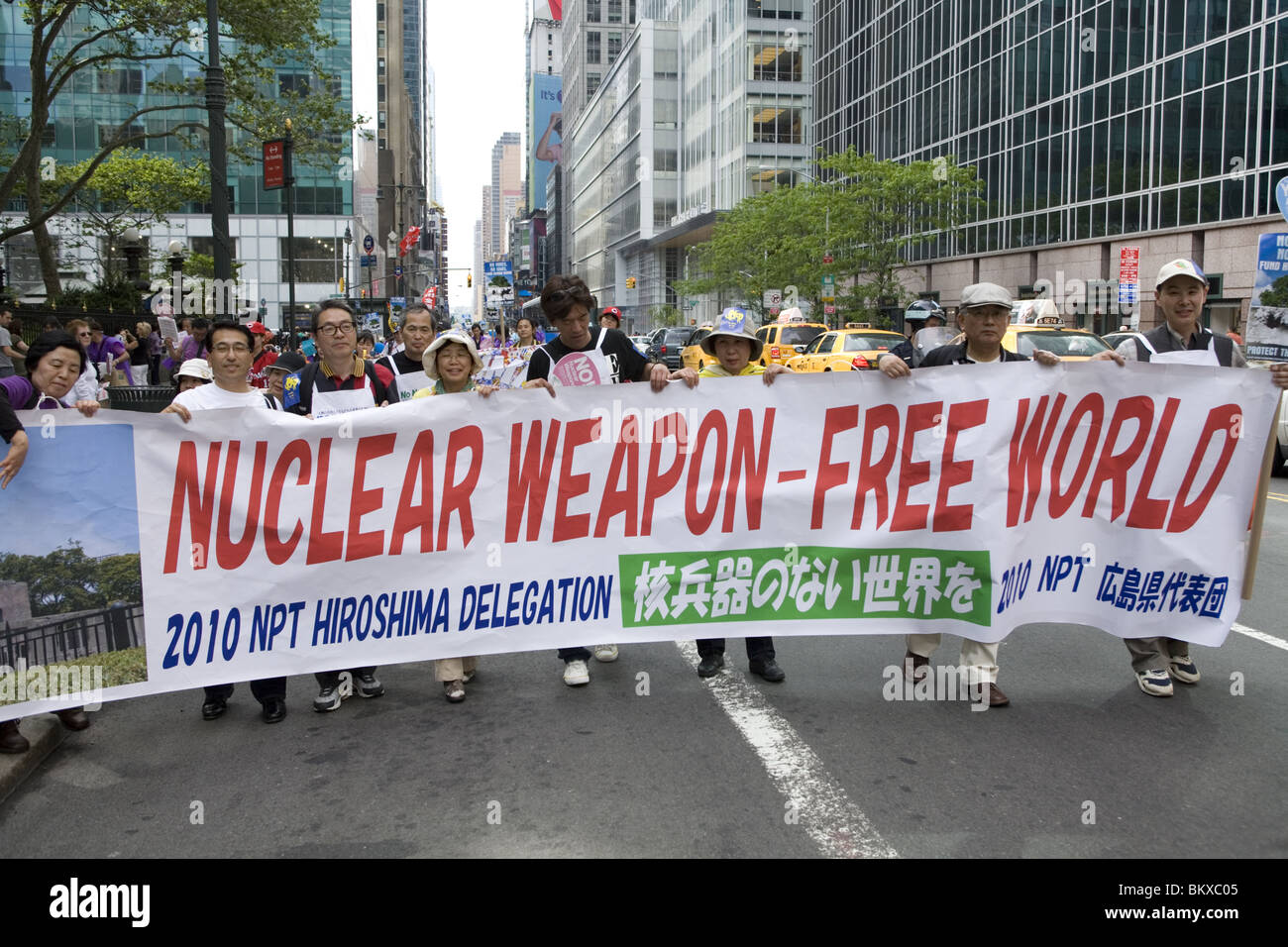2 mai 2010 : International anti-armes nucléaires et de démonstration mars paix de l'ONU à New York City Banque D'Images