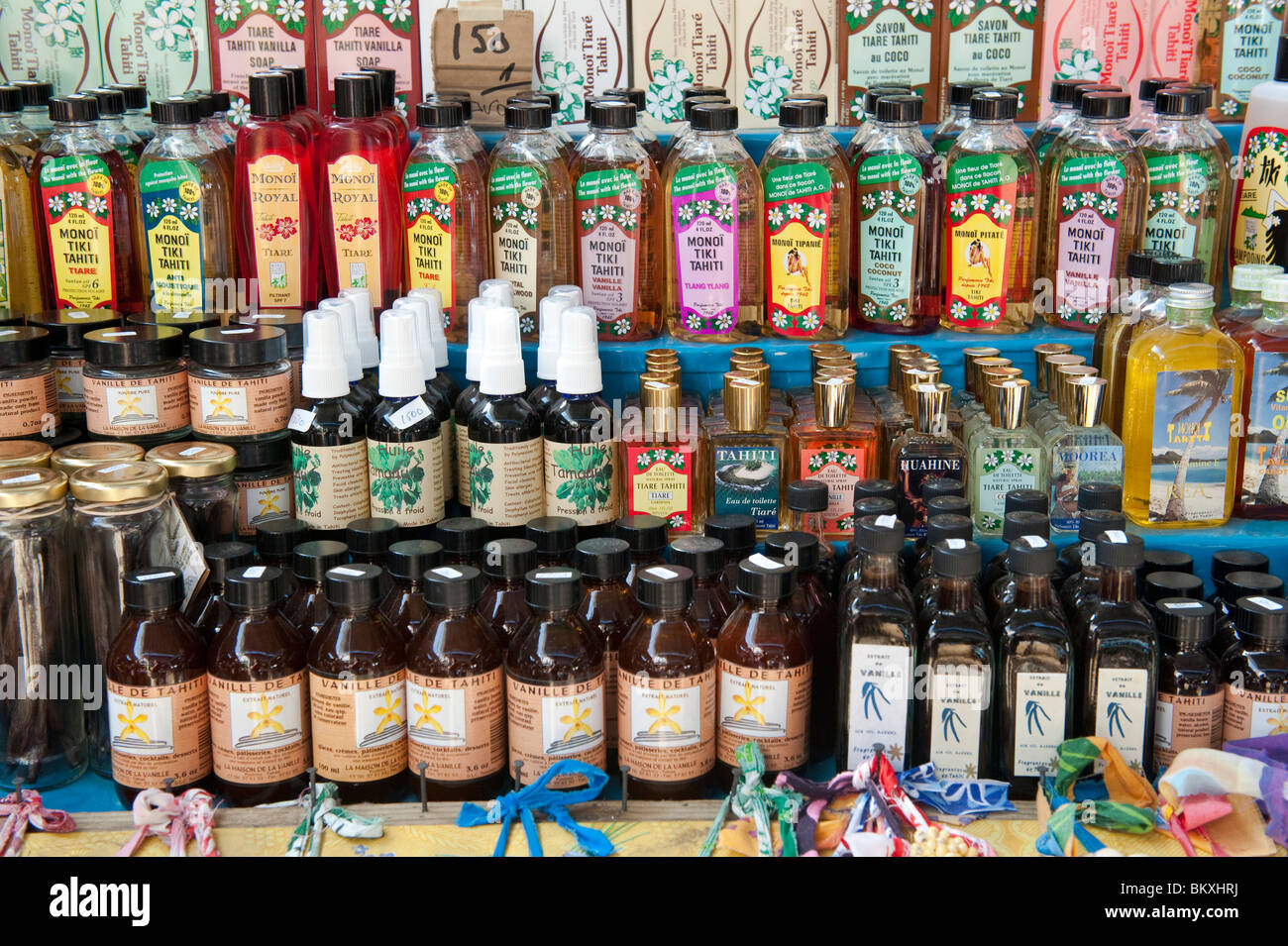 Parfum de Tahiti dans le décrochage du Marché Municipal de Papeete, Tahiti. Banque D'Images