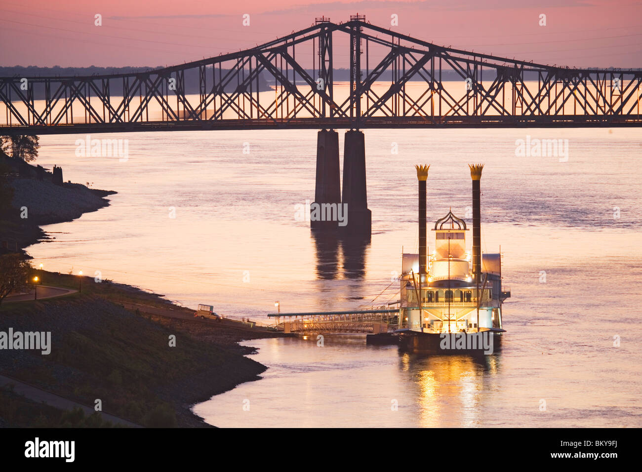 Bateau Casino sur le Mississippi à Natchez en vertu de l'Hill, Mississippi, États-Unis Banque D'Images