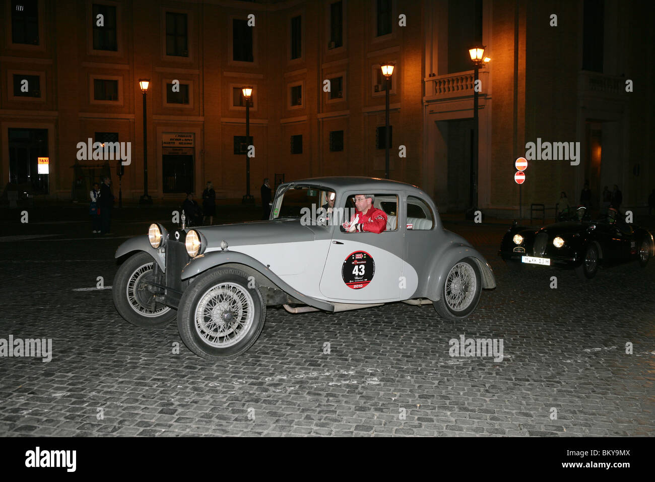 1000 Miles. Italie 2010 Lancia Lambda 1930 Banque D'Images