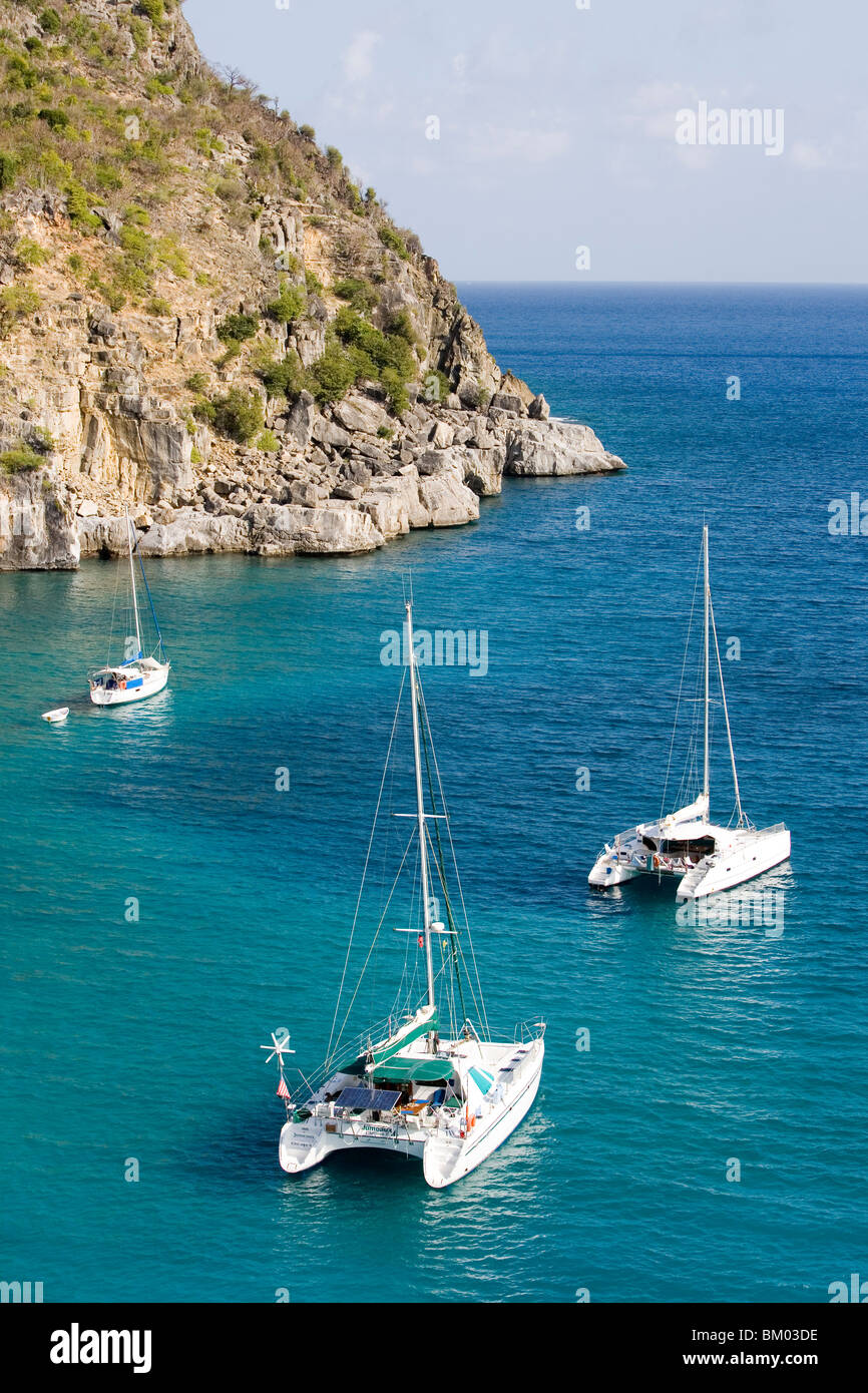 Yachts ancrés au large de la plage de Shell Beach, Gustavia, Saint-Barth Banque D'Images