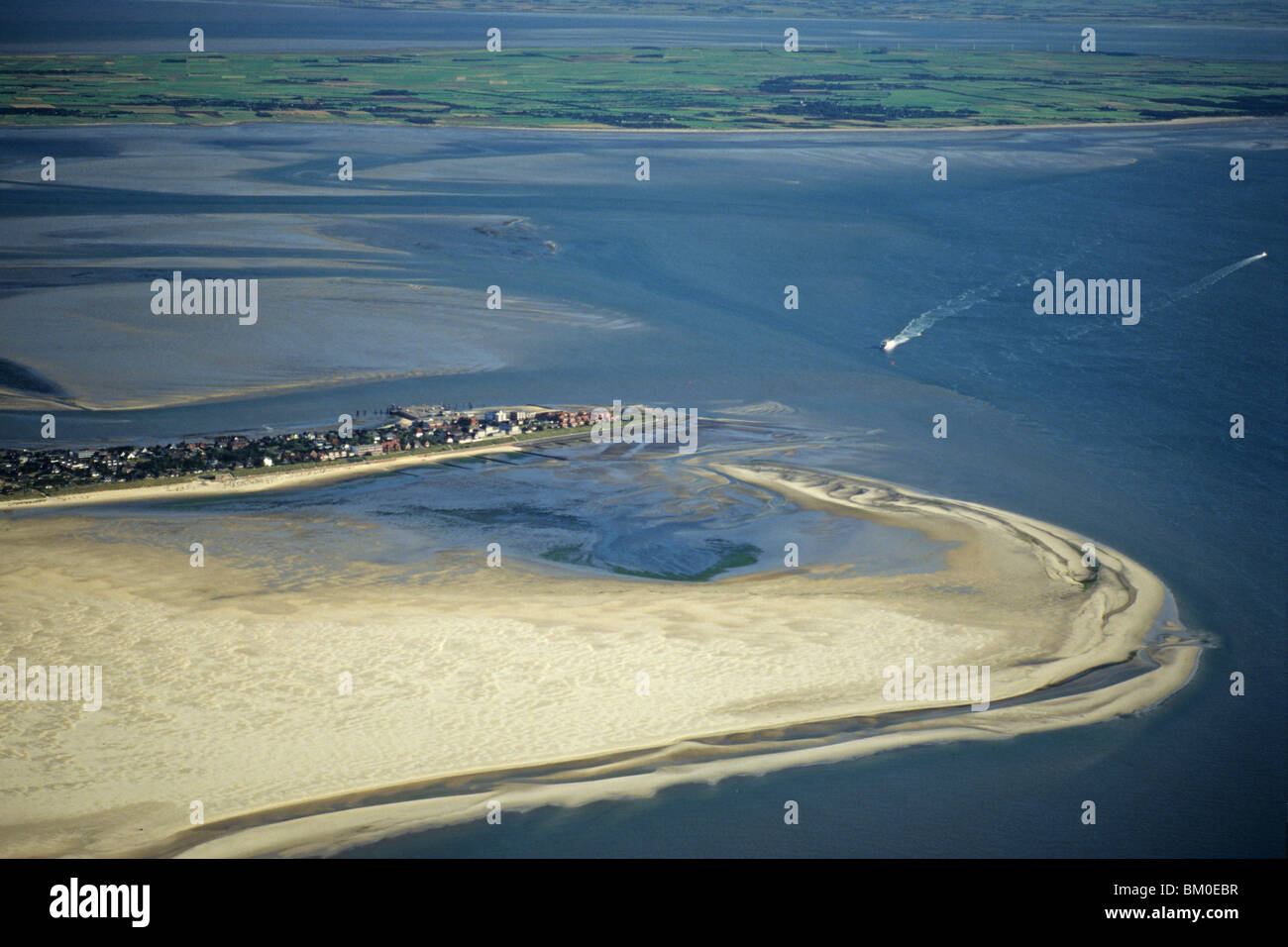 Photo aérienne de Amrum, une des îles frisonnes du Nord de la côte allemande de la mer du Nord dans l'État fédéral de Schleswig-H Banque D'Images