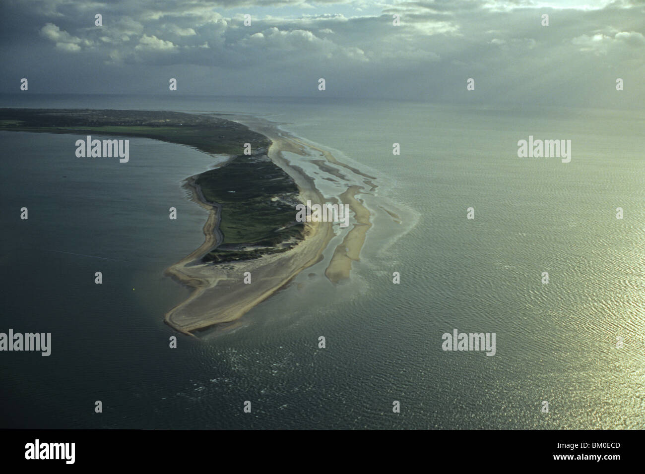 Photo aérienne d'Amrum et saand dunes, l'une des îles frisonnes du Nord de la côte allemande de la mer du Nord dans la fonction Stat Banque D'Images