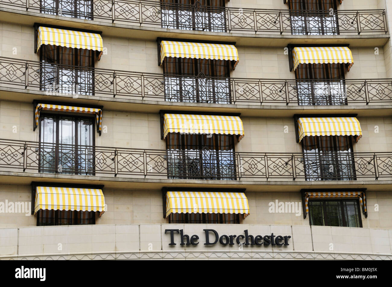 Détail de l'Hôtel Dorchester, Park Lane, London, England, UK Banque D'Images