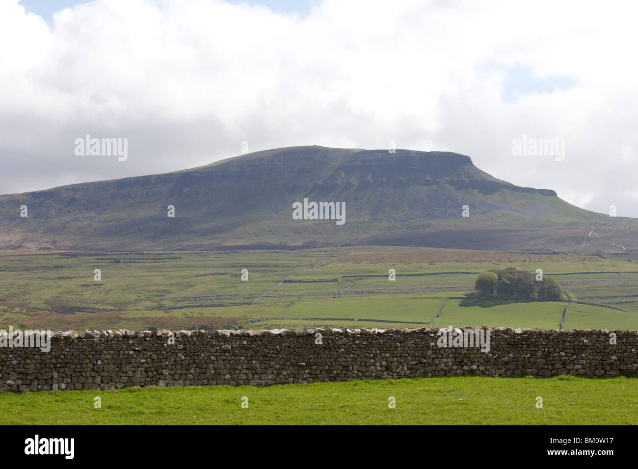 Pen Y Gent Hill Angleterre Yorkshire Dales Banque D'Images