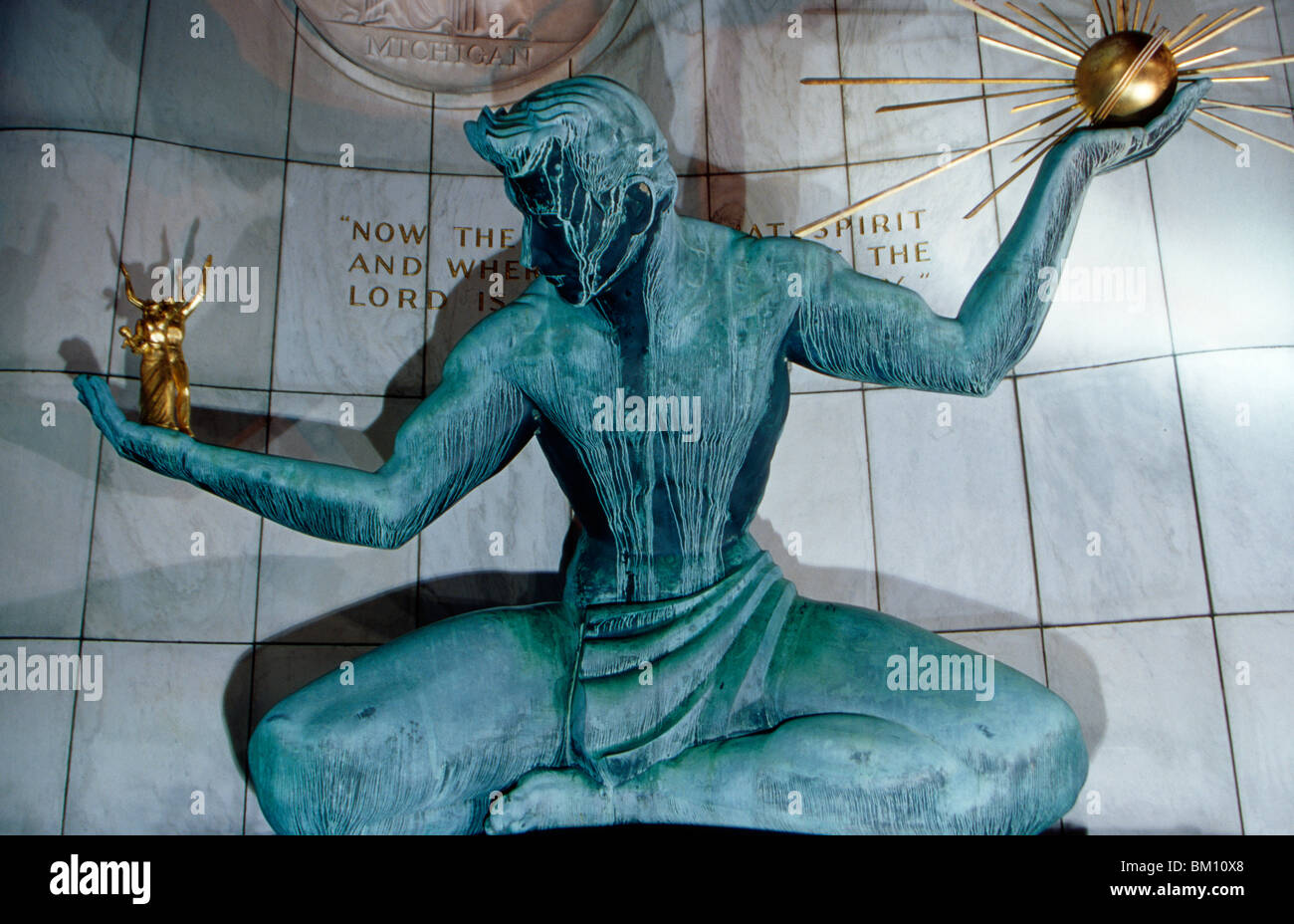 Close-up of a statue, l'esprit de Detroit, Coleman A. Young Centre Municipal, Detroit, Michigan, USA Banque D'Images