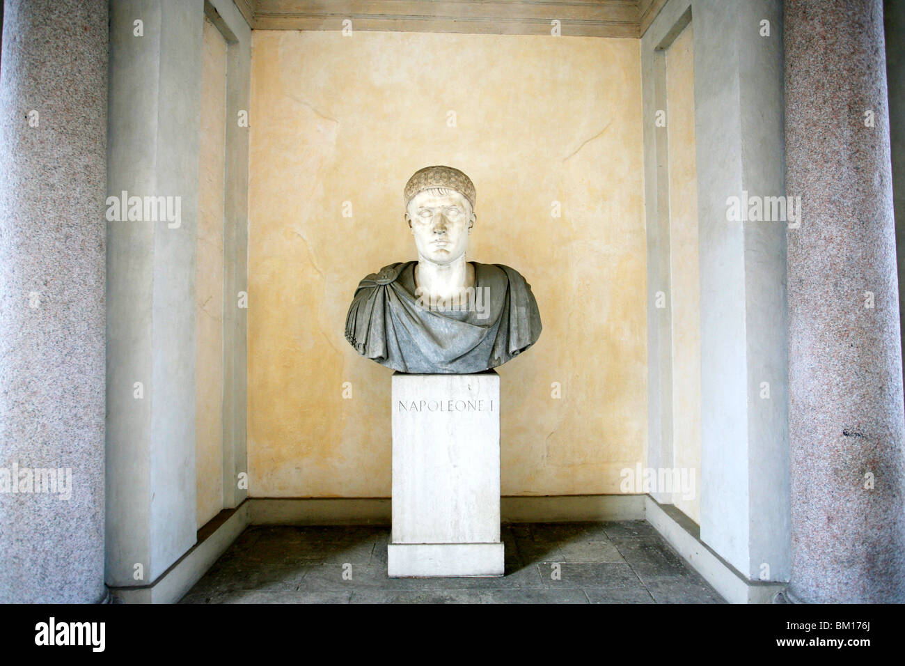 Atrium, Napoleone portrait, Musée d'Art Moderne, Villa Reale, Galleria d'Arte Moderna, Via Palestro 16, Milan, Lombardie, Italie Banque D'Images