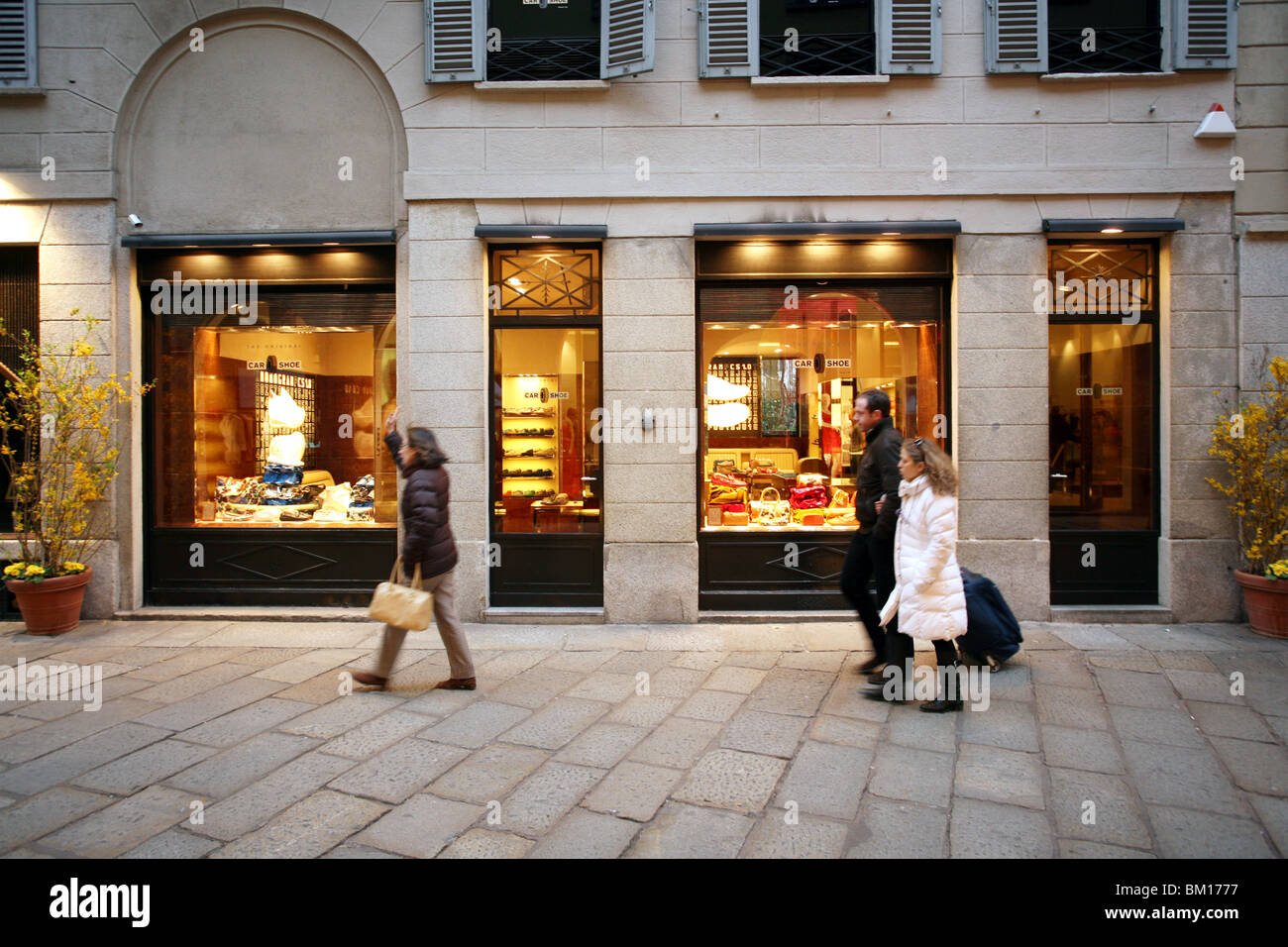 Location de chaussures, Via della Spiga, rue 1, Milan, Lombardie, Italie, Europe Banque D'Images