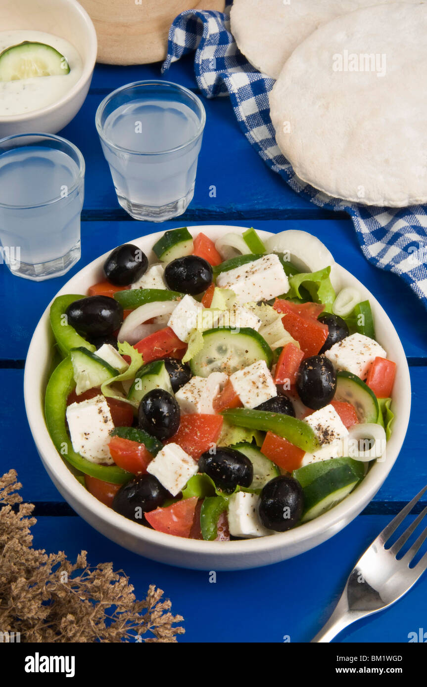 Salade grecque avec feta et olives, Grec, Grèce, Europe Banque D'Images