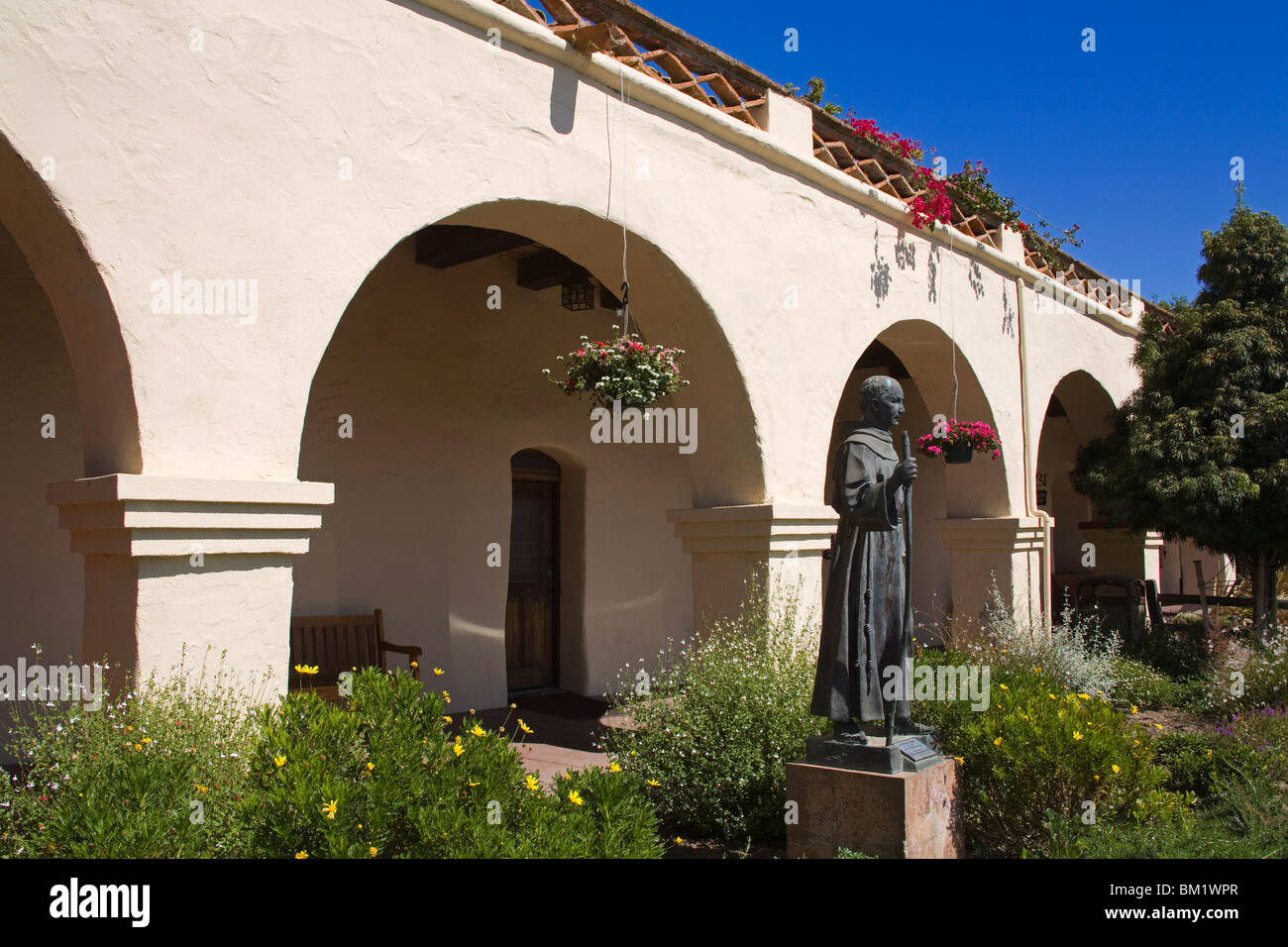 Junipero Serra Statue, la Vieille Mission Santa Ines, Solvang, comté de Santa Barbara, Californie, États-Unis d'Amérique Banque D'Images