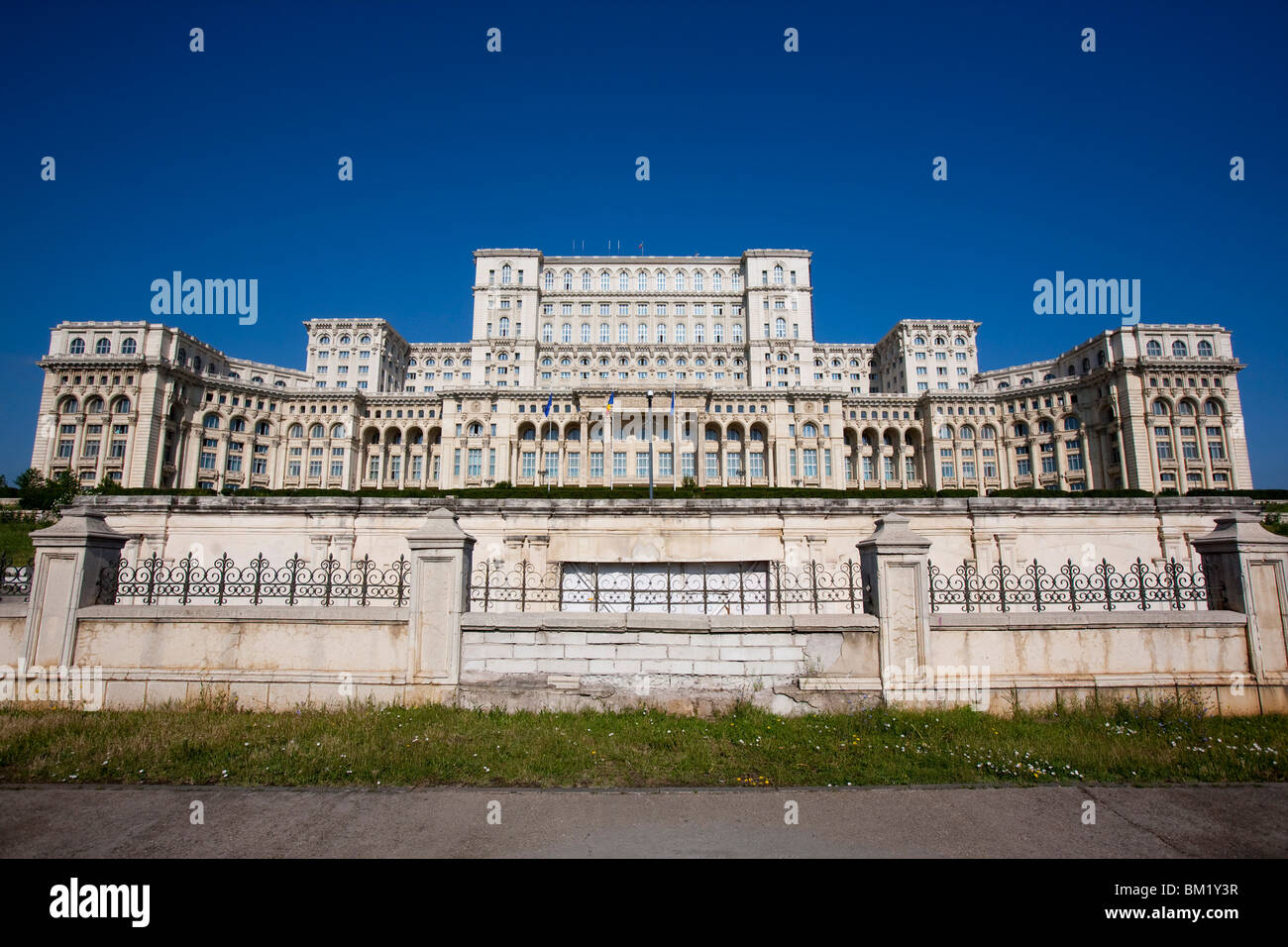 Palais du Parlement, l'ancien palais de Ceausescu, Bucarest, Roumanie, Europe Banque D'Images