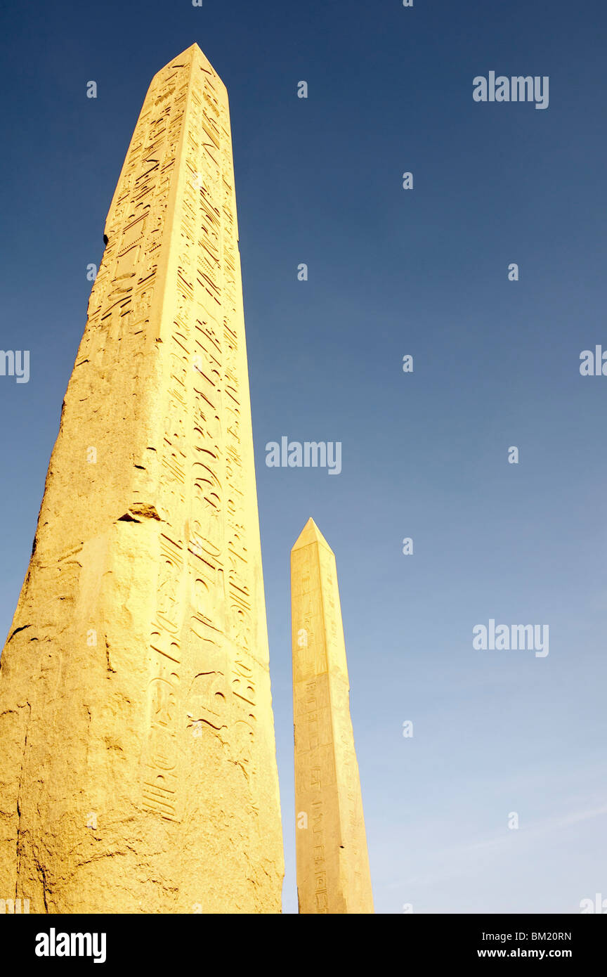 Les obélisques, Temple de Karnak, Thèbes, Site du patrimoine mondial de l'UNESCO, l'Égypte, l'Afrique du Nord, Afrique Banque D'Images