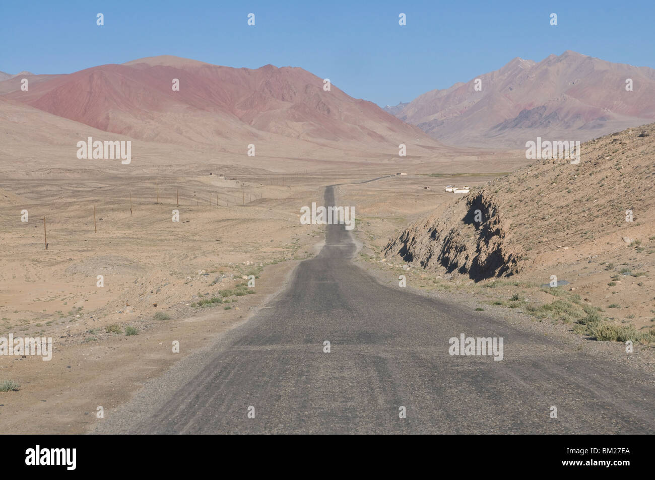 L'autoroute menant au désert du Pamir, au Tadjikistan, en Asie centrale Banque D'Images