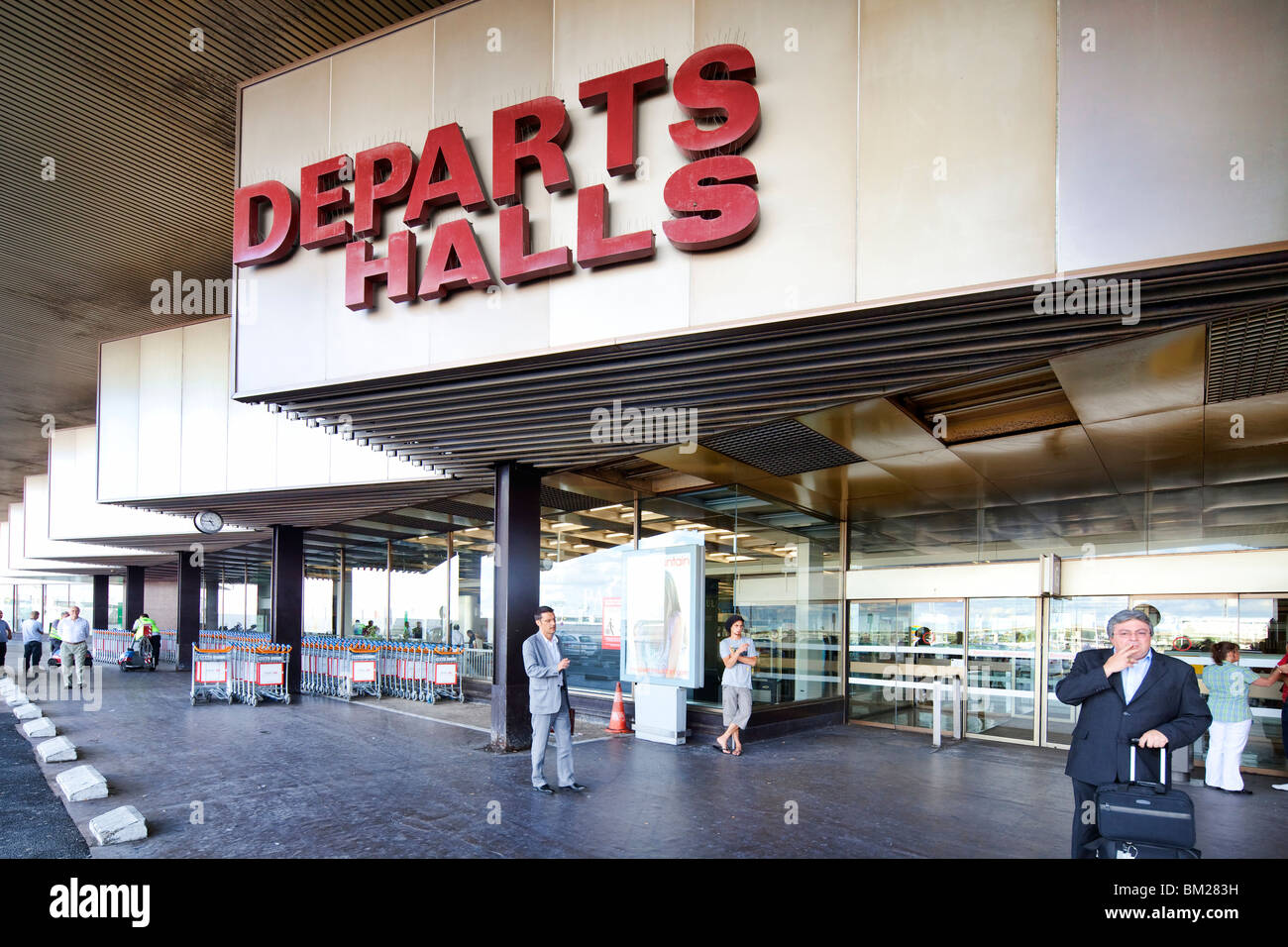 Porte de départ, l'aéroport d'Orly, Paris, France Photo Stock - Alamy