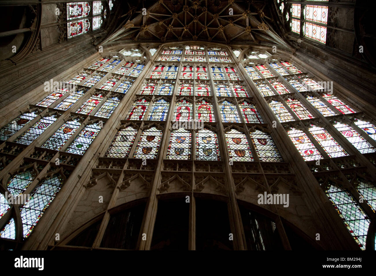 Grande fenêtre de l'Est, jusqu'à la cathédrale de Gloucester, Gloucester, Gloucestershire, Royaume-Uni Banque D'Images